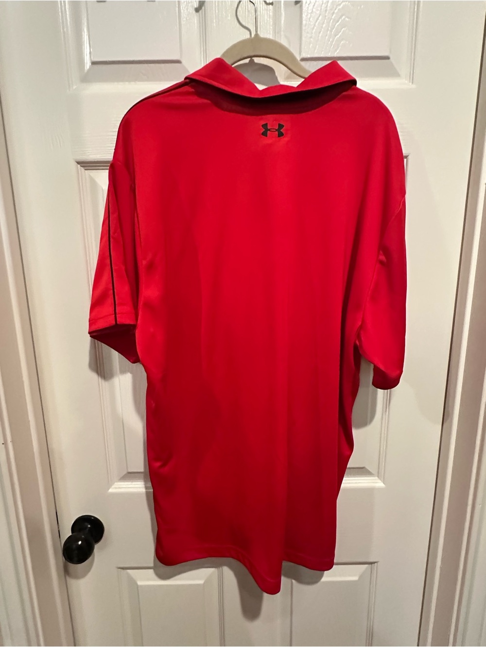 Bundle of 2 NWT Under Armour Men’s Polo Pack - Black and Red Performance Shirts - Picture 4 of 7